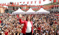Afyon'da 23 Nisan şenliği büyük ilgi gördü