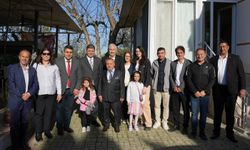 Kemalpaşa'da bayram kahvaltısı: Cemil Tugay misafir oldu