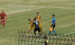 Futbol değil sanki boks maçı: Yumrukların konuştuğu maçta 16 kırmızı kart çıktı
