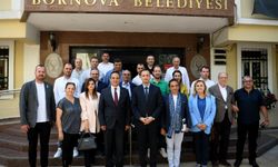 Bornova’da eski başkandan yeni başkana ziyaret