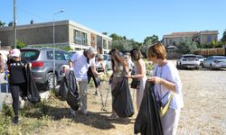Çeşme’de Başkan Denizli çevre temizliği etkinliğine katıldı