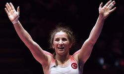 Milli güreşçi Zeynep Yetgil'den bronz madalya