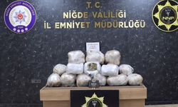 Narkotik köpeğiyle büyük başarı: 86 kilo esrar ele geçirildi