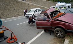 Gümüşhane'nin Torul ilçesi Köprübaşı Mahallesi'nde trafik kazası: 3 yaralı