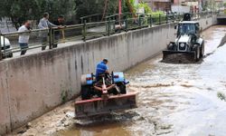 Marmaris Belediyesi temizlikte yoğun mesai harcıyor