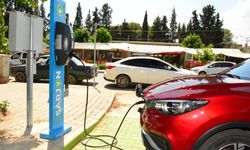 Ödemiş’te iki noktaya elektrikli araç şarj istasyonu kuruldu
