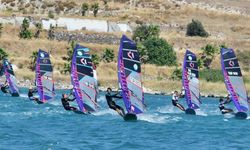 Alaçatı Wind Fest, rüzgar sporları tutkunlarını bir araya getirmeye hazırlanıyor