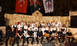 Efes Selçuk'ta barış ezgileri yankılandı