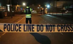 Fransa'nın başkenti Paris'te bıçaklı saldırı: 3 yaralı