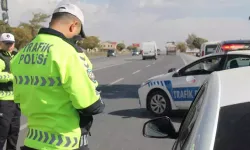 Trafikte bunu yapan yandı: Ehliyetine 2 yıl el konuldu, 211 bin 985 TL ceza kesildi