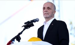 TÜRK-İŞ'ten Bakan Işıkhan'a asgari ücret çıkışı: 'Bizimle kimse görüşmedi masada yokuz'