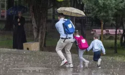 Turuncu kodla uyarılmıştı! Antalya'da eğitime ara verildi...