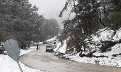 Bolu’da kar yağışı başladı: Abant Gölü’nde kar topu heyecanı!