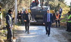 Bornova Belediyesi'nden dev atılım: 8 mahallede eş zamanlı yol çalışması yapıldı