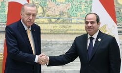 Kahire'de kritik zirve: Erdoğan Sisi ile bir araya geldi!