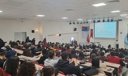 Ege Üniversitesi'nde öğrencinin bakış açısıyla sağlık konuşuldu