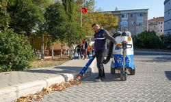 Gaziemir Belediyesi'nin temizlik seferberliği tam gaz sürüyor