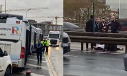 İstanbul’da metrobüs kazası: Kapı açıldı, yolcu yola düştü!