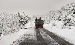 Manisa'da kar mücadelesi: Ekipler teyakkuz halinde!