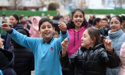 Müzikle dolu bir gün: Kırşehir'de öğrenciler ders arasında neşeleniyo!