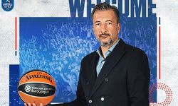 Anadolu Efes'te görev değişimi: Başantrenörlük görevine Luca Banchi getirildi