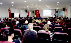 Bayraklı'da Rahim Ağzı Kanseri için farkındalık semineri düzenlendi