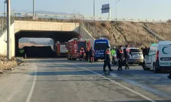 Denizli'de işçileri taşıyan midibüsü devrildi: Çok sayıda ölü ve yaralı var!