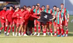 Karşıyaka'da Cenk Ahmet tamam, Sefa ve İsmail sırada