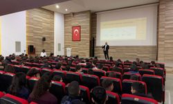 Manisa'da öğrencilere destek: "Sınav Kaygısı ve Motivasyon" semineri verildi