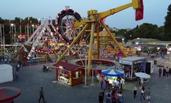 İzmir Fuarı'ndaki lunaparkın gece yarısı elektriği kesildi