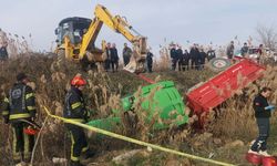 Traktör devrildi: Araçtan atlayan torun kurtuldu, dede hayatını kaybetti!