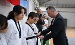 Bornova'da taekwondocular siyah kuşak almaya hak kazandı