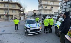 Doğum günü kutlamasına giden aile polis otosuyla çarpıştı: 1'i çocuk 4 yaralı...