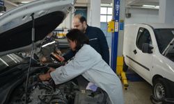 Ege Meslek Yüksekokulu otomotiv sektörüne nitelikli iş gücü yetiştiriyor