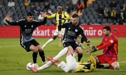 Fenerbahçe adeta revire döndü: 3 stoper sırayla maçı terk etti!