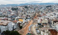 Karabağlar trafiğine nefes aldıracak yeni bağlantı yolu hızla ilerliyor