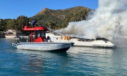 Marmaris'te motor yat yangınına Büyükşehir'den hızlı müdahale