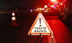 Turistleri taşıyan minibüs kaza yaptı: Ölü ve yaralılar var