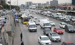 İstanbul'da haftanın ilk iş gününde trafik çilesi: Yoğunluk yüzde 80'e çıktı!