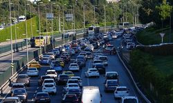 İstanbul'da hayat durma noktasına geldi: Trafikte yoğunluk yüzde 80'e ulaştı!