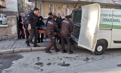 Kan donduran olay:  17 yaşındaki genç kız annesini bıçaklayarak öldürdü!
