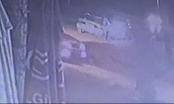 Otomobilin altında kalan yayayı vatandaşlar kurtardı