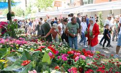 Bayındır çiçeklerle renkleniyor: 26. Uluslararası Çiçek Festivali başlıyor
