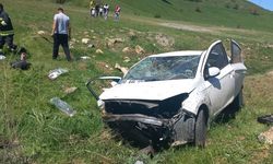 Feci kazada baba öldü, eşi ve çocuğu yaralandı