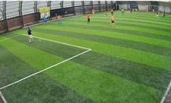 24 yaşındaki genç futbol oynarken kalp krizi geçirip hayatını kaybetti