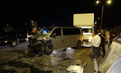 5 araç birbirine girdi, yol savaş alanına döndü: Yaralılar var, trafik kilitlendi!