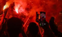Almanya'da olaylı şampiyonluk kutlaması: 33 polis yaralandı