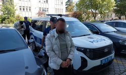 Ambulans şoförünün burnunu kırdı