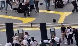 AVM önünde kadınlar arasında şiddetli kavga: Yumruklar havada uçuştu!