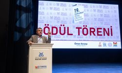 Bakan Tekin, İstanbul'da "19. Geleneksel Kitap Okuma Yarışması Ödül Töreni"ne katıldı